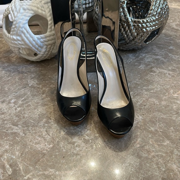Elie Tahari Slingbacks - Picture 1 of 5